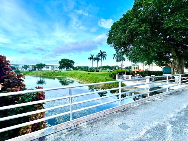 Building Photo - 1801 Eleuthera Point