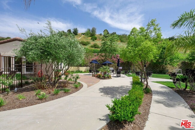 Building Photo - 4373 Paxton Pl