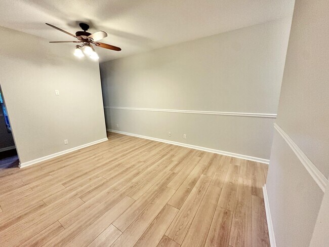 Building Photo - 702 Via Toscana Via