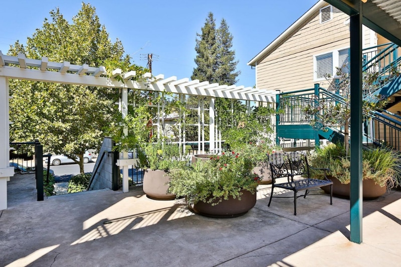 Building Photo - 1186 Walker Ave