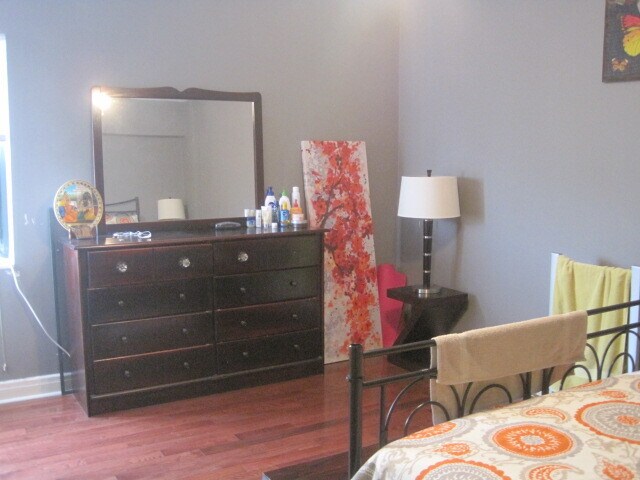 Building Photo - 5040 N Marine Dr