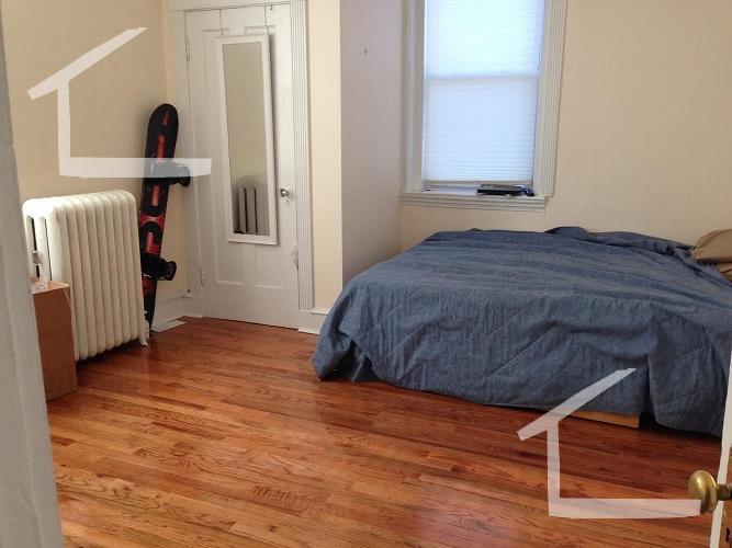 Building Photo - 324 Saint Paul St