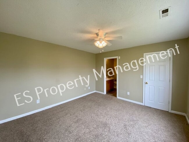 Building Photo - Wonderful 3 Bedroom 2 Bath Ranch Home in Lawrence Township!