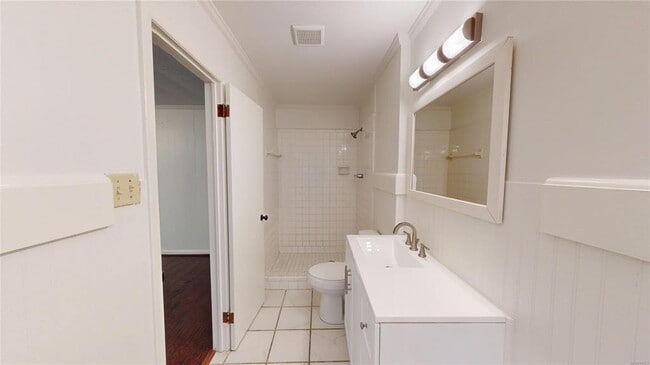 Building Photo - 3307 Bedford Ln