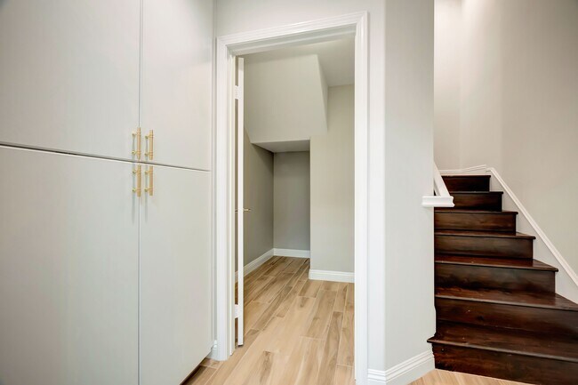 Building Photo - 6463 Zuma View Pl