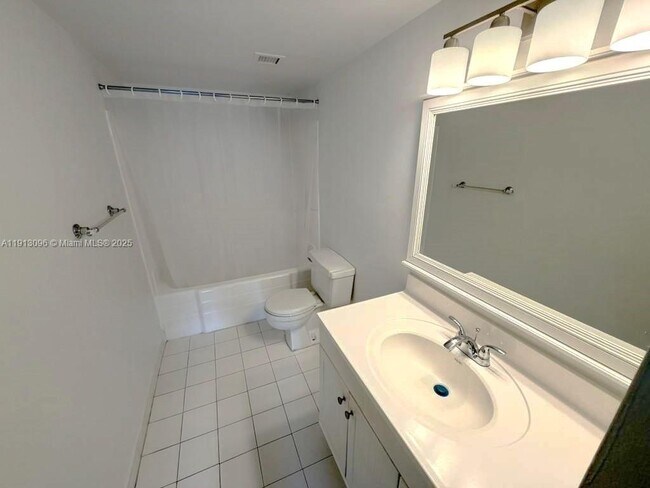 Building Photo - 13499 Biscayne Blvd