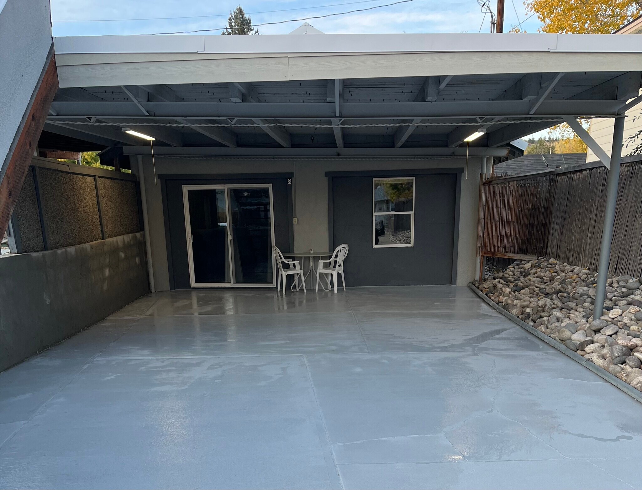 Building Photo - 1227 Parkhill Dr