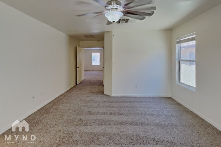 Building Photo - 7056 S GREENEYES Ln