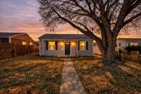 Building Photo - 5408 5th Ave N