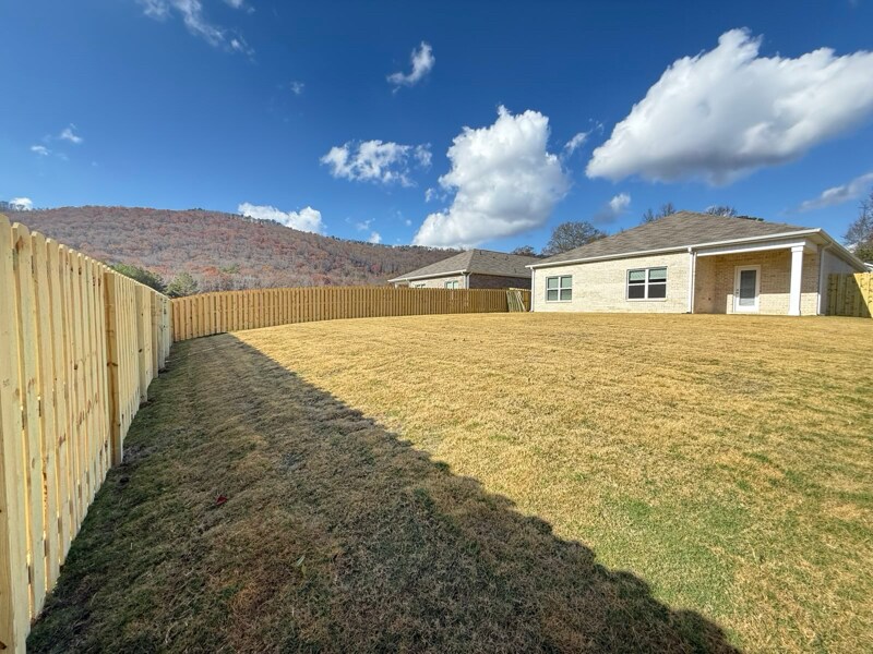 Building Photo - 6151 Feather Wy SE