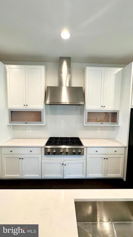 Building Photo - 20265 Oak Bluff Dr