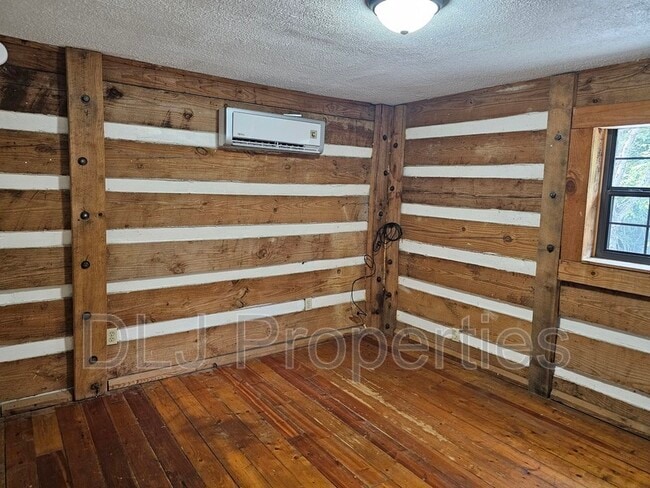 Building Photo - 1273 Harbin Rd
