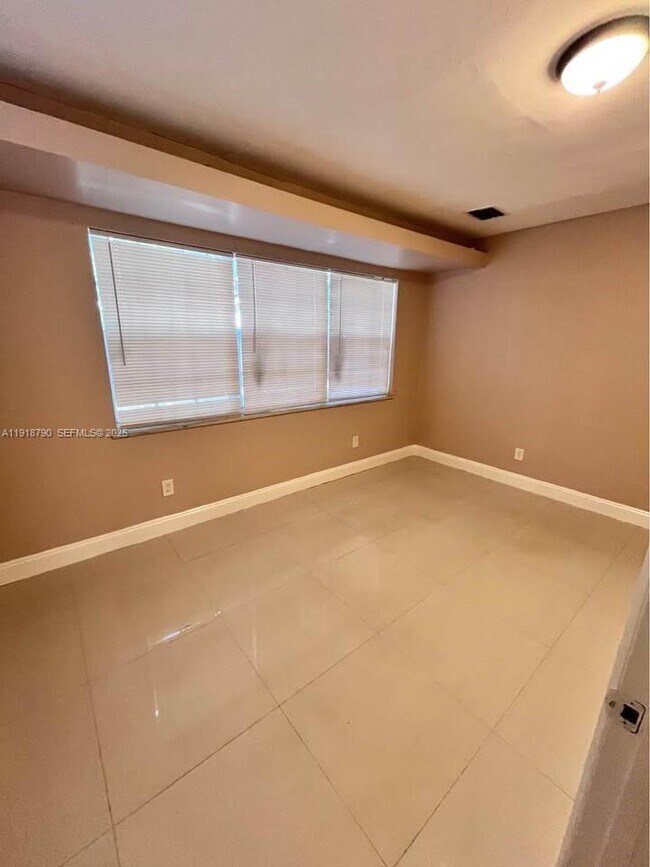 Building Photo - 251 N 68th Terrace