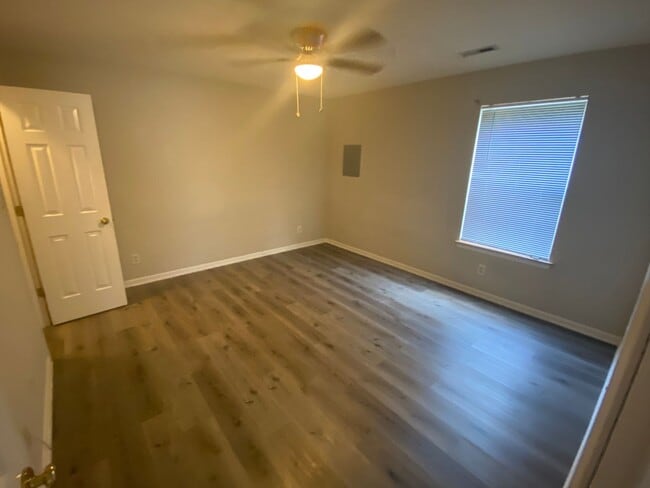 Building Photo - Santa Rosa Court 2416-2418