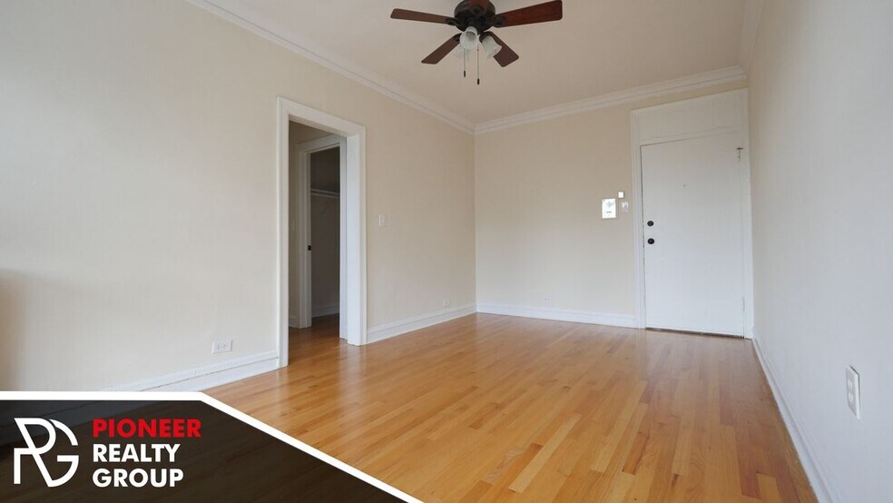 Building Photo - 4614 N Paulina St