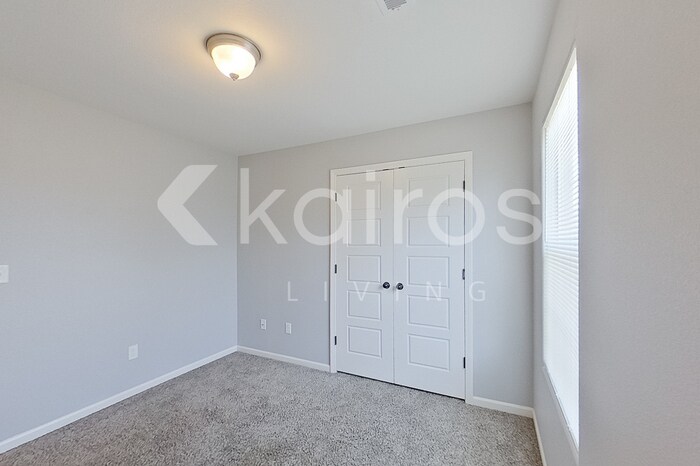 Building Photo - 202 Fieldstone Cir