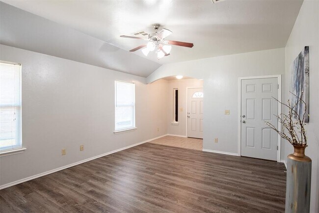 Building Photo - 8109 Frye Ln