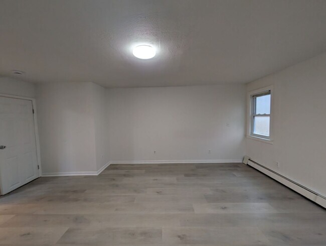 Building Photo - Stunning 3 bedroom 2 bathroom single family house available in Asbury Park!