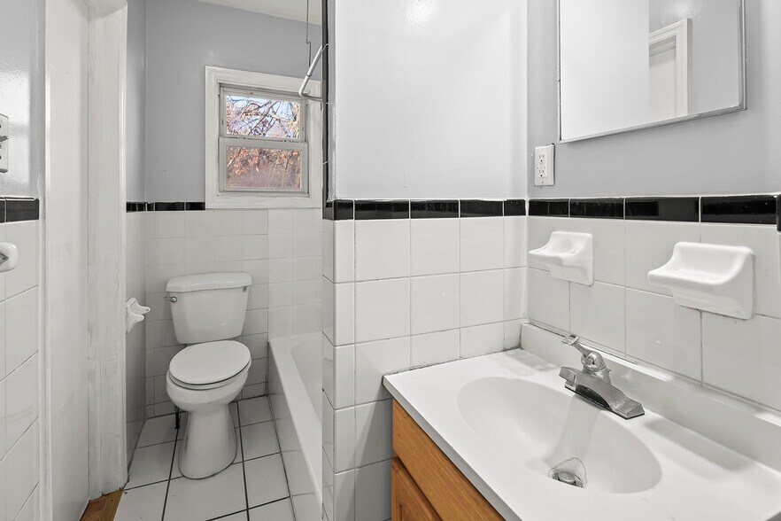 Building Photo - 73 N 14th St