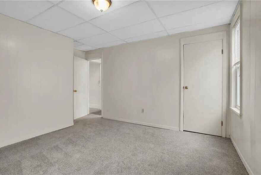 bedroom 2 - 3240 Rothpletz St