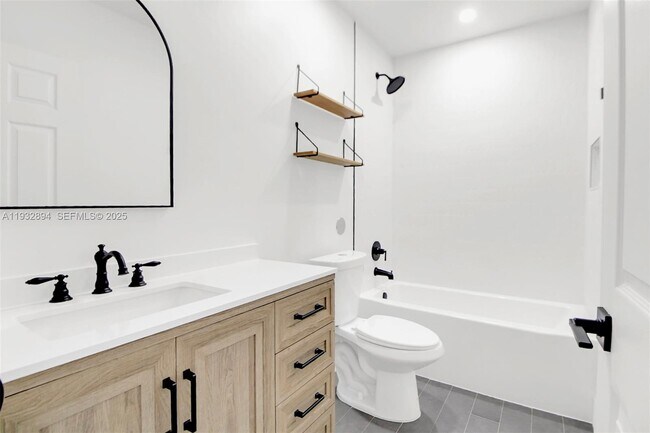 Building Photo - 16911 SW 137th Ct