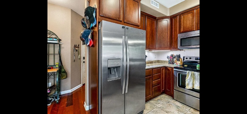 Building Photo - 1716 SE Softwood Way