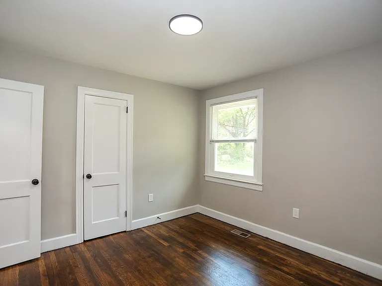 Building Photo - 219 Anderson Dr