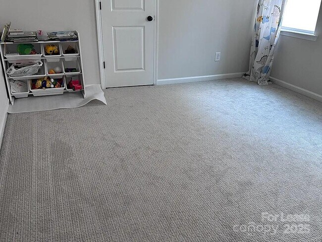 Building Photo - 5845 Wentwood Ct