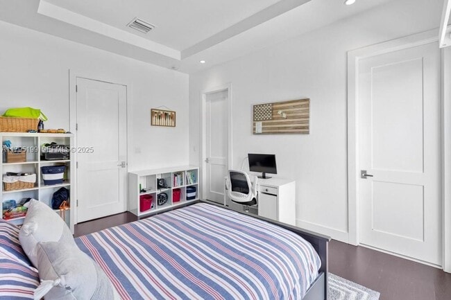 Building Photo - 689 Glenridge Rd