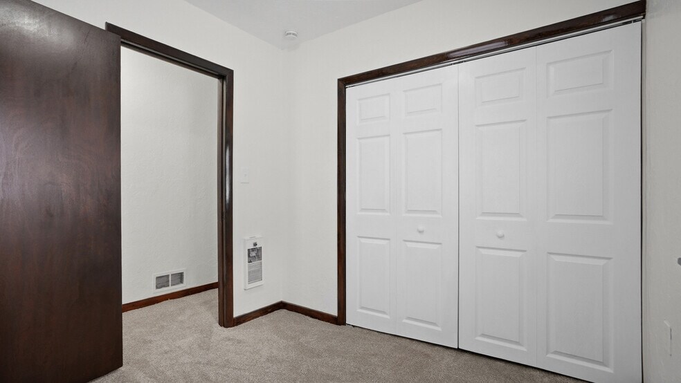 Building Photo - 19 Arnold St