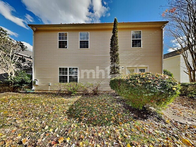 Building Photo - 6859 Coopers Hawk Trl