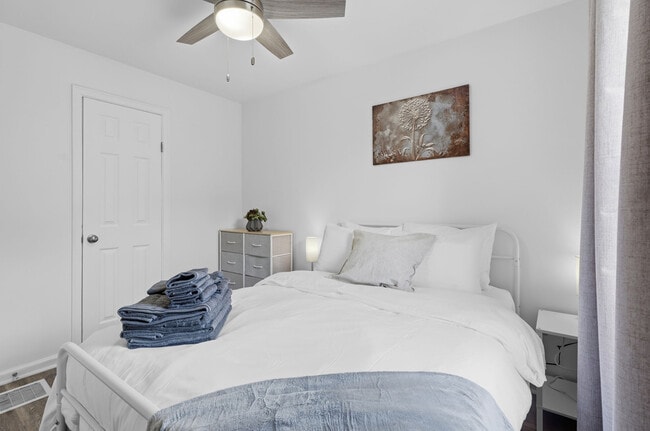 Building Photo - 519 E Water St