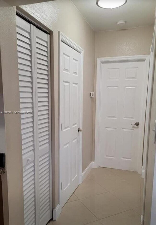 Building Photo - 2228 Polk St