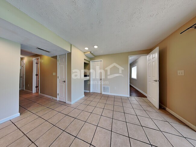 Building Photo - 6731 S Andover Way