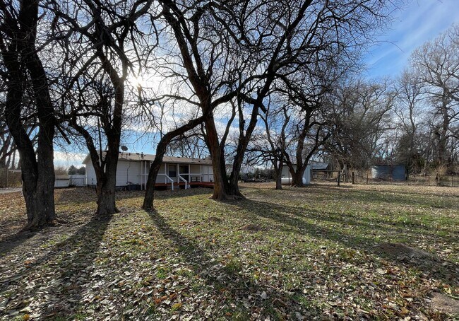 Building Photo - 3 Bed 2 Bath in Quiet Rural Setting