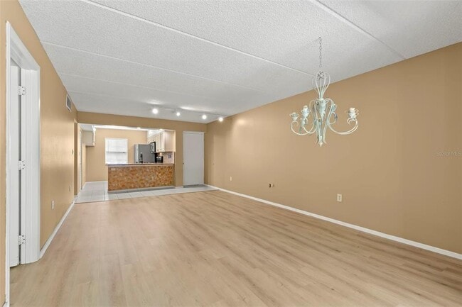 Building Photo - 121 Cypress Ln