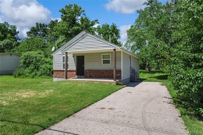 Building Photo - 201 Becker Dr
