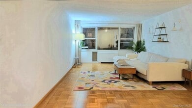 Building Photo - 77 W 55th St