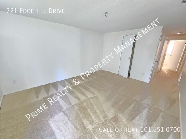 Building Photo - 721 Edgehill