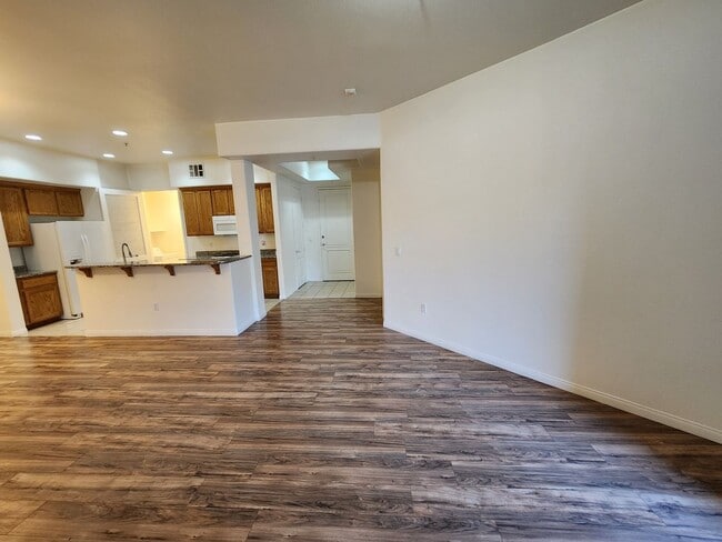Building Photo - Gorgeous 2 Bedroom 2 Bath Manhattan Condo is just the place for you!