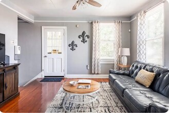 Building Photo - 3117 Touro St