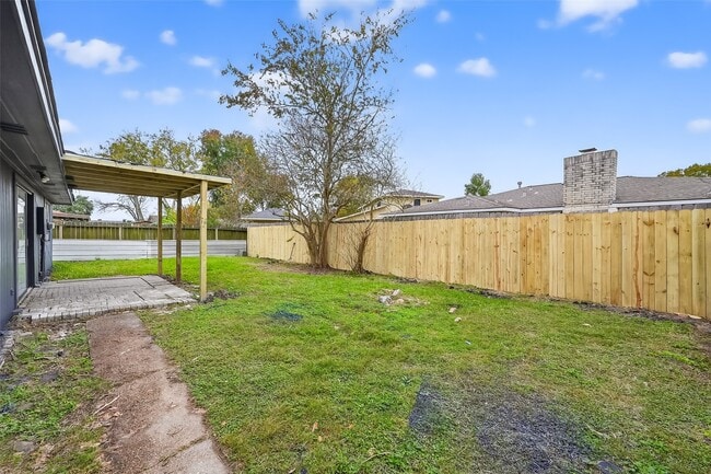 Building Photo - 10510 Overview Dr