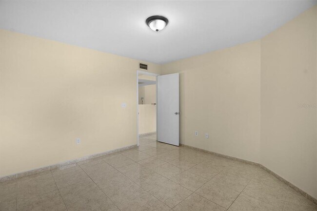 Building Photo - 3036 Parkway Blvd