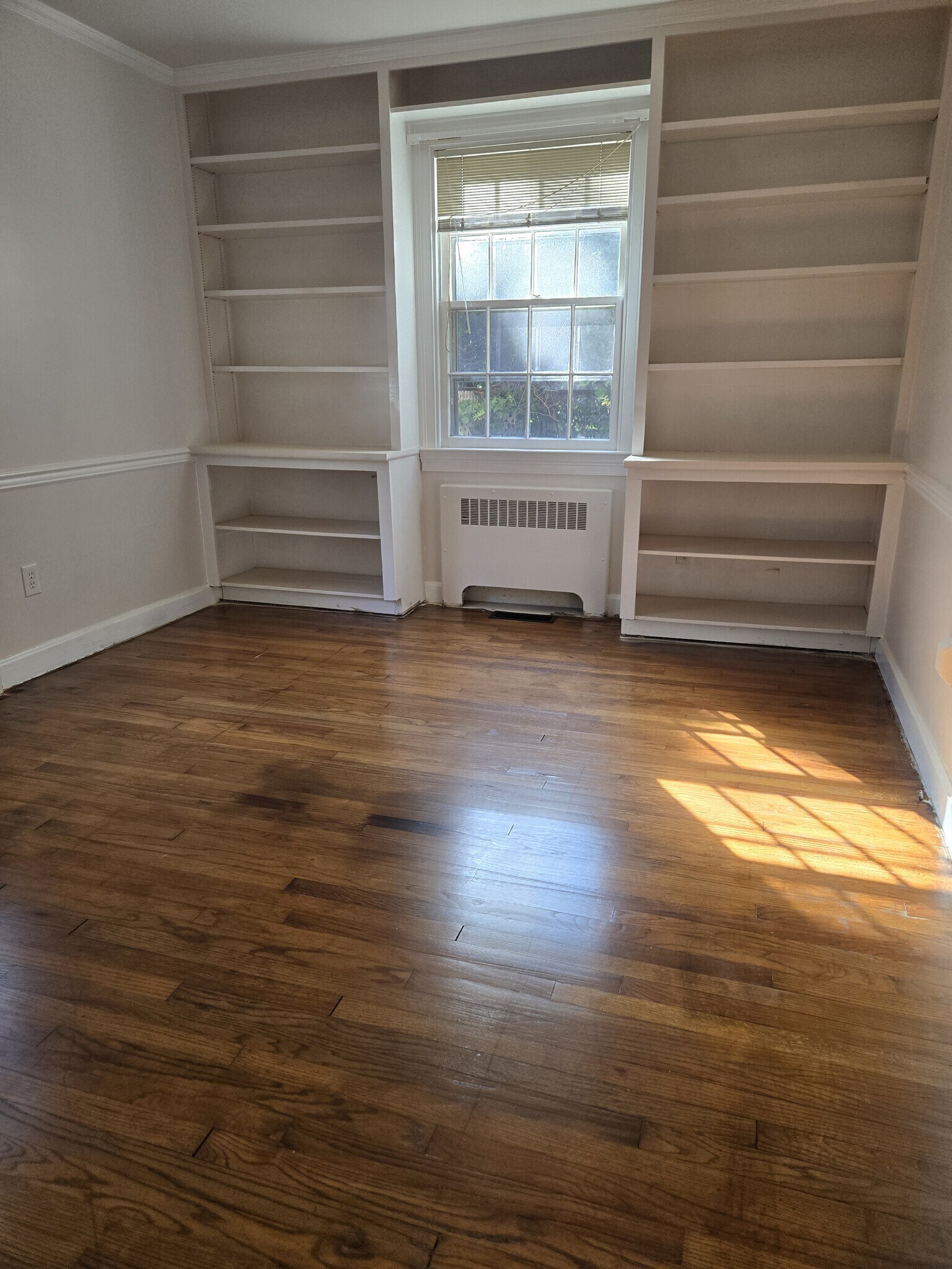 2nd Bedroom - 415 S Washington St