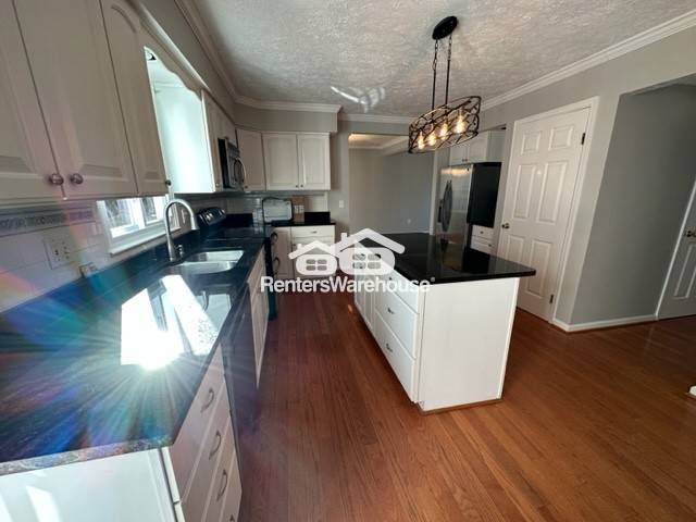 Building Photo - 7837 Golden Pine Cir