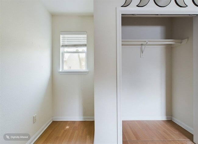 Building Photo - 500 E 48th St