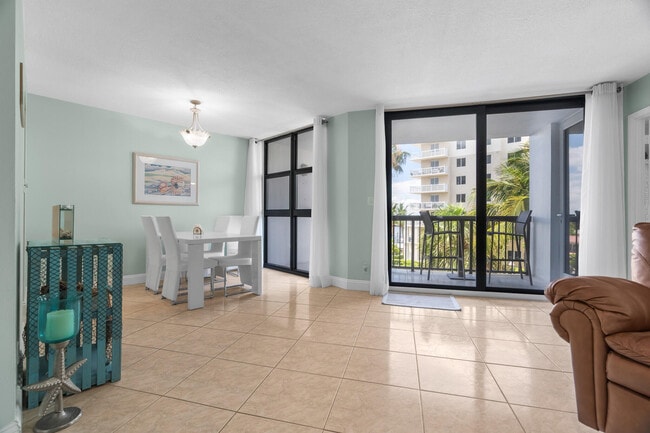 Building Photo - 1361 S Ocean Blvd