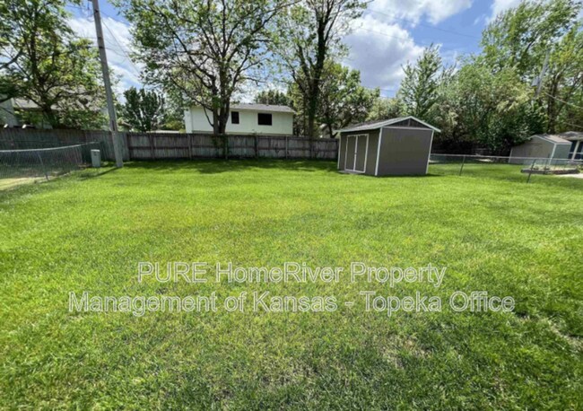 Building Photo - 7217 SW 27th St