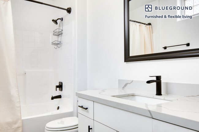 Building Photo - 2820 Sawtelle Blvd