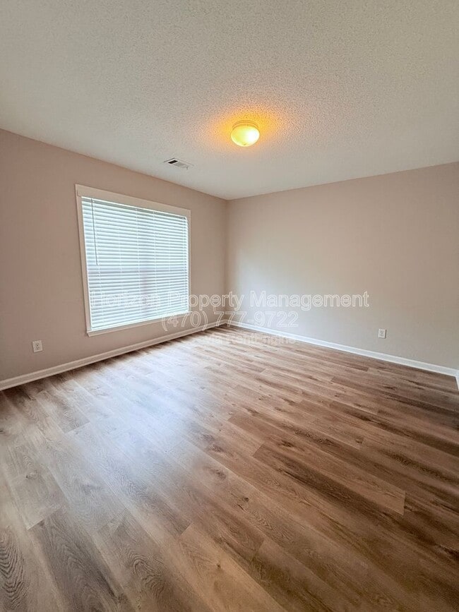 Building Photo - 2425 Elkhorn Ter